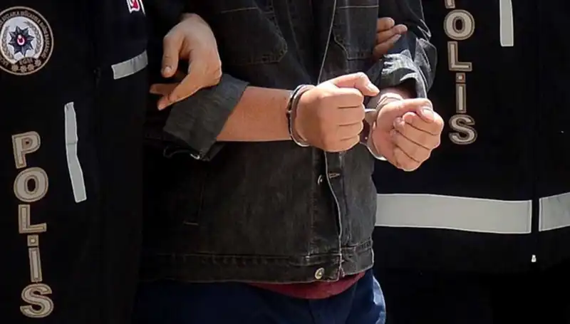 Kayseri’de Yasa Dışı Silah Ticareti Operasyonunda İki Zanlı Yakalandı