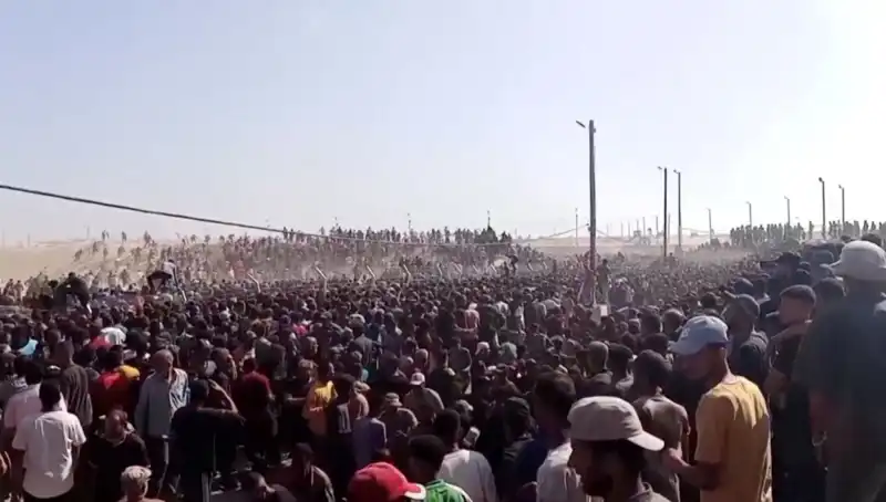 İsrail'in Gazze'deki Saldırısı: Yardım Dağıtım Noktasında 26 Yaşam Kaybı