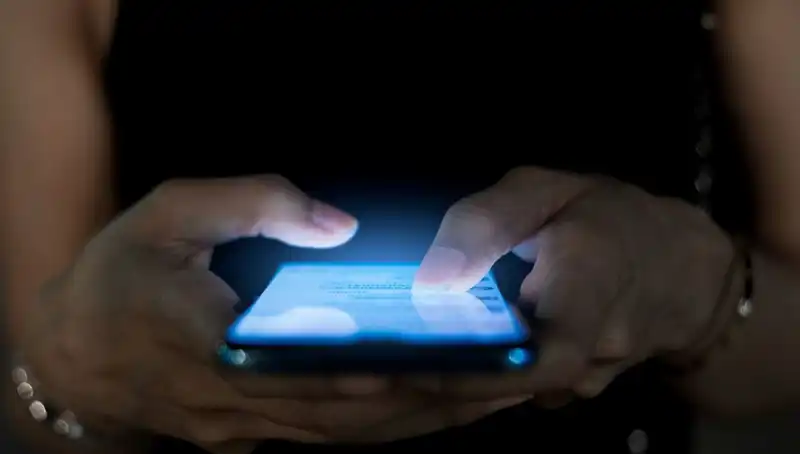 Narsisizm Belirtisi Olarak Telefon Kullanım Alışkanlığı: Uzmanlar Uyarıyor