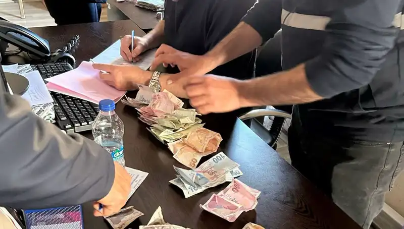 Antalya’da Dilencilikle Mücadelede Şok Operasyon: 19 Bin Lira Ele Geçirildi!