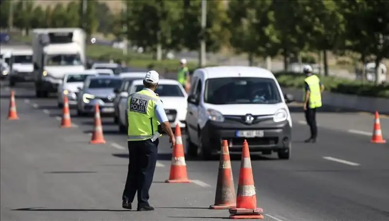 Tünel Kapandı: Protestocular Konvoy Oluşturup Eylem Yaptı
