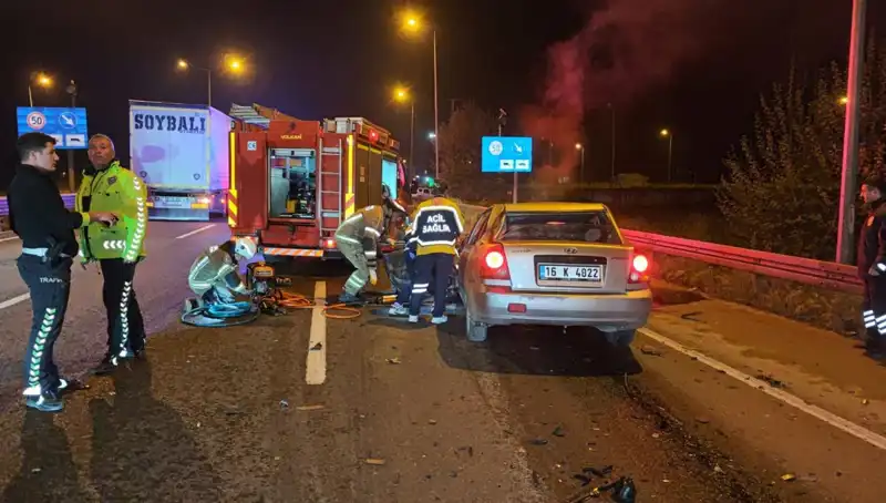 Kamyona Arkadan Çarpan Sürücü Yaşam Mücadelesi Veriyor!