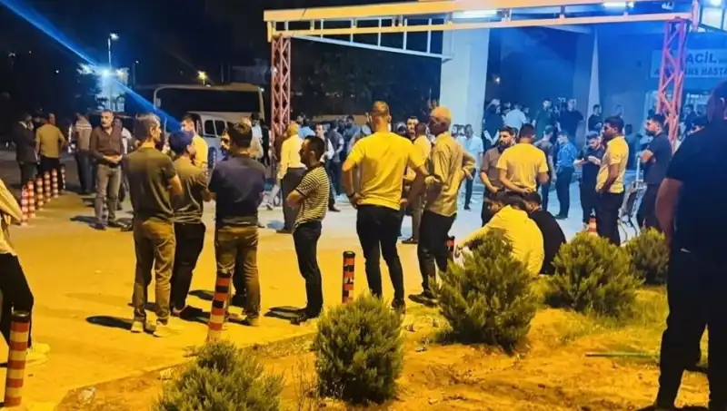 Şırnak'ta İki Aile Arasında Kanlı Silahlı Kavga: 1 Ölü, Çok Sayıda Yaralı