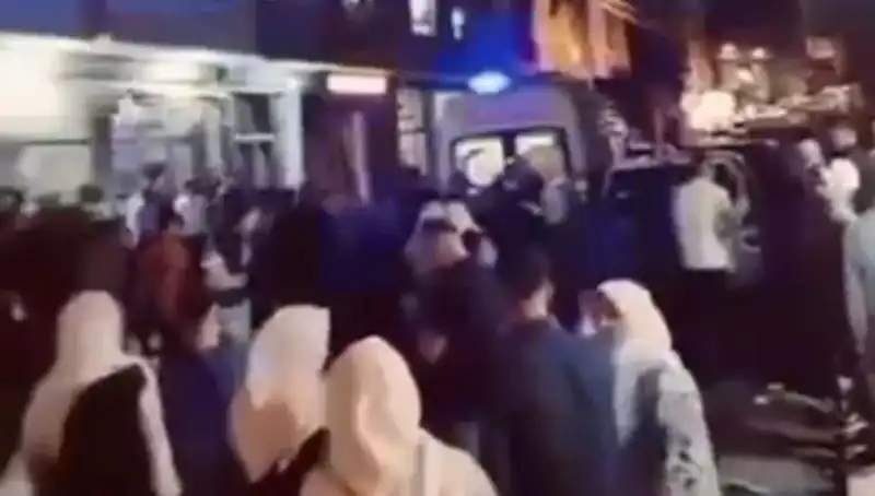 14 Yaşındaki Kader Balkonundan Düşerek Ağır Yaralandı: Aile Şoku