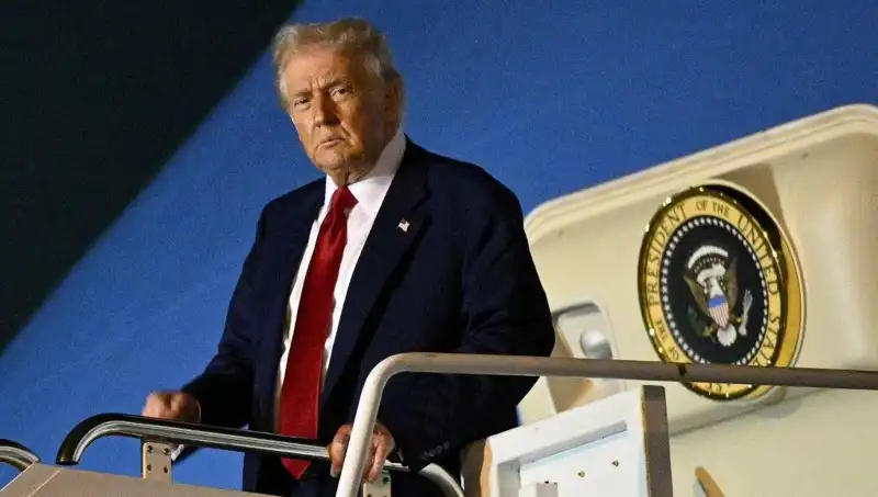 Trump, Lahey'de NATO Zirvesi’ne Katılacak: Dünyayı Etkileyecek Pozisyonlar Alınacak