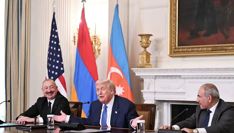 Azerbaycan Lideri Aliyev'den Ermenistan'a Anayasa Uyarısı: Zamanı İyi Değerlendirin