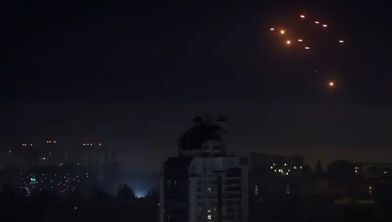 Rusya’nın Kiev’e Hava Saldırısı ve Sumi’de Tahliye Krizi Daha Da Derinleşiyor