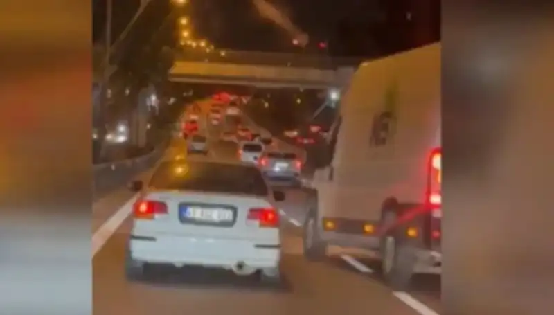 Tuzla'da Şok Eden Makas Terörü: Olayın Ardındaki Sır Perdesi Aralanıyor
