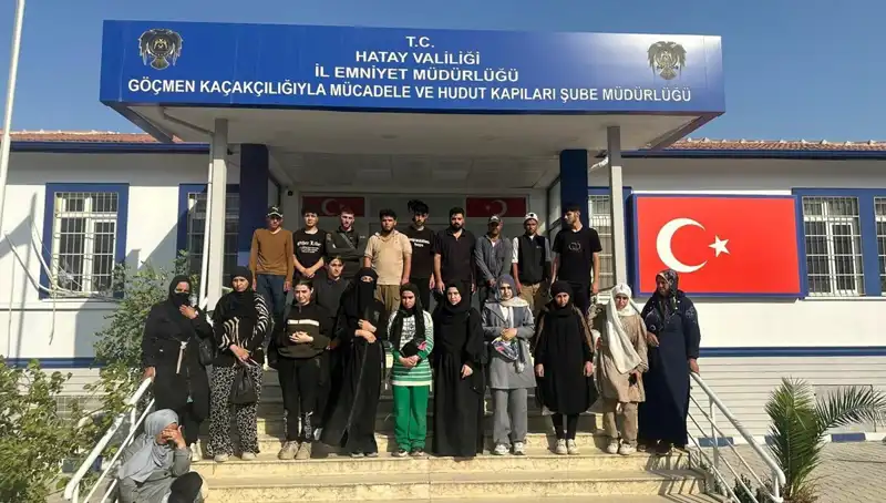 Minibüste 24 Göçmen Yakalandı: Dramın Ardındaki Gerçekler
