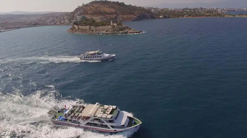 Yunan Adalarına Kapıda Vize ile Seyahat Etmenin Avantajları