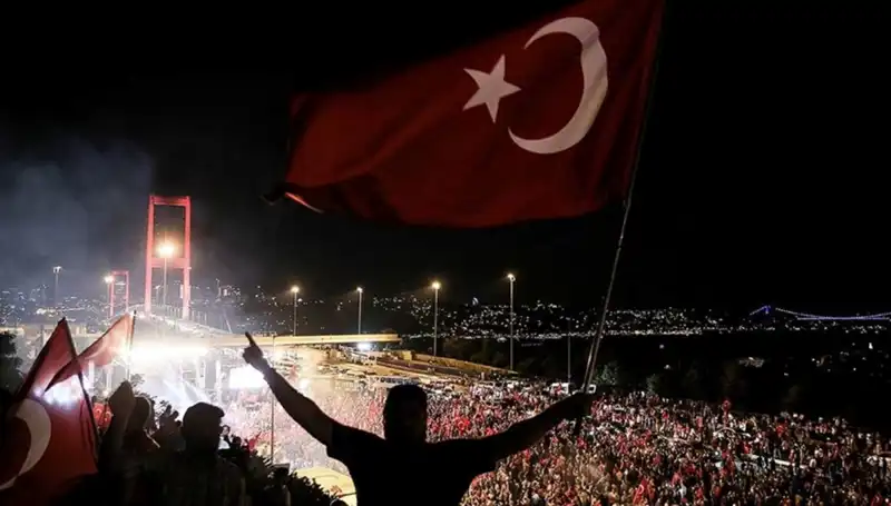 15 Temmuz'un Karanlığından Aydınlığa: "En Uzun Gece" Külliye'de Sahnelenecek