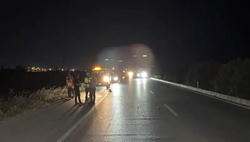 Adana'da Üç Araçlık Zincirleme Trafik Kazası: Can Pazarına Dönüştü