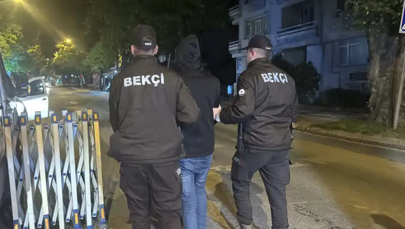Edirne'de Düzensiz Göçmen Baskını: 4 Kişi Yakalandı!