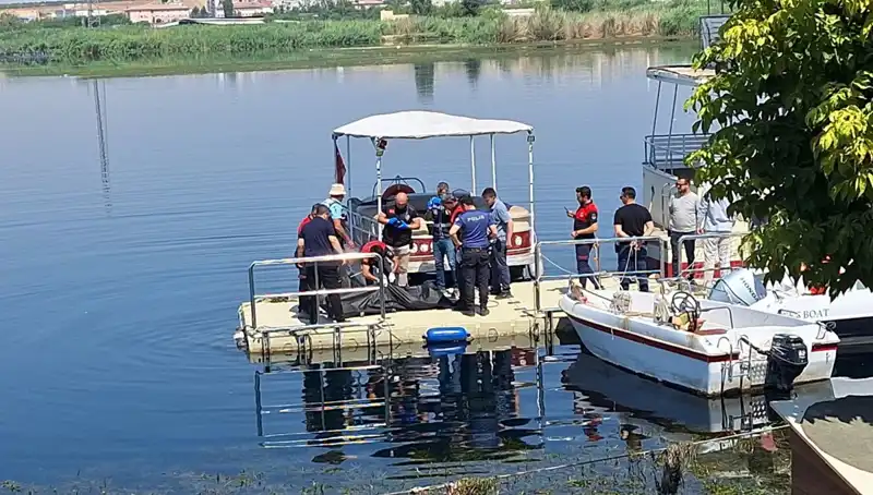 Fırat Nehri'nde Gizemli Bir Erkek Cesedi Bulundu: Olayın Perde Arkası Nedir?
