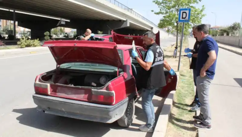 Çaldığı Aracın Yakıtı Bitince Başka Bir Araç Daha Çaldı!