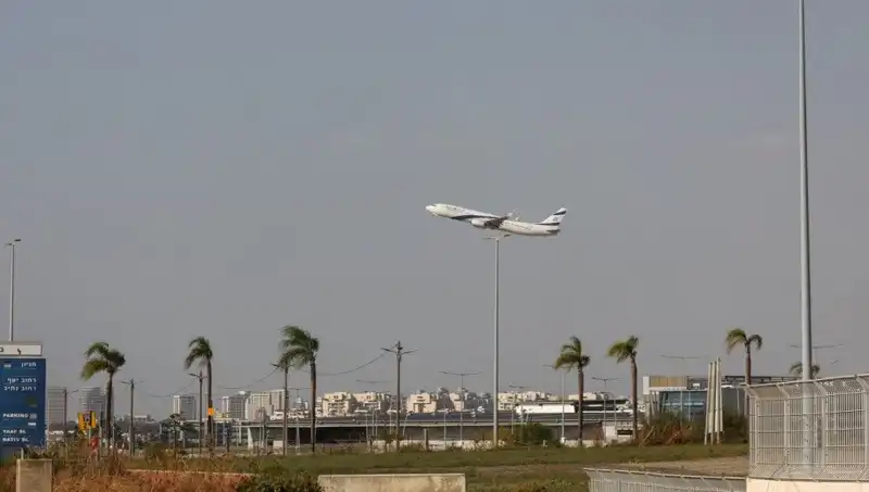 Husiler, İsrail'in Ben Gurion Havalimanı'na Füzeli Saldırı Gerçekleştirdi!