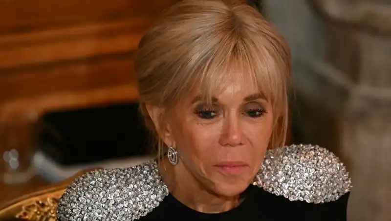 First Lady Davasında Şaşırtan Gelişme: "Erkek Olarak Doğdu" İfadesiyle Beraat Kararı