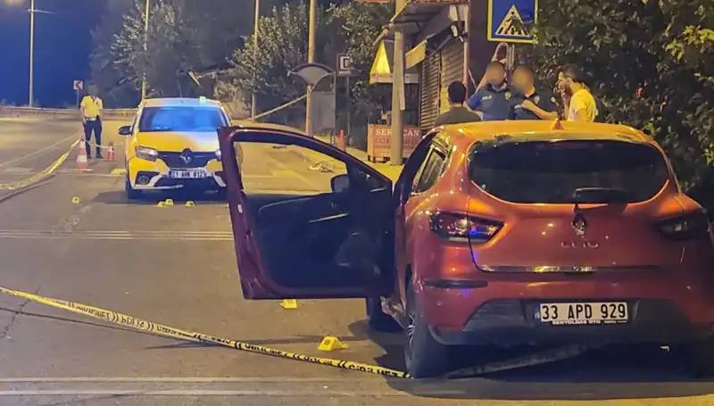 Otomobillerden inip kapıştılar: Kanlı çatışmanın detayları ortaya çıktı!