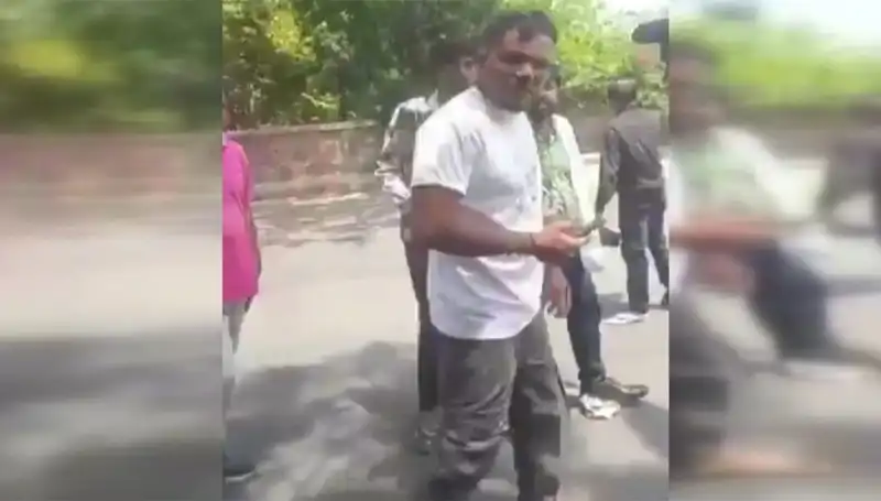 Uçak Yolcusunun Şok Anları: "Biri Beni Yakaladı" İfadesiyle Yaşanan Korku Dolu Anlar
