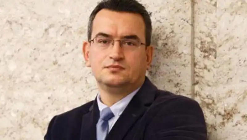Metin Gürcan’ın Siyasi Yolculuğu: DEVA Partisi'nin Kurucu Üyesi Kimdir?