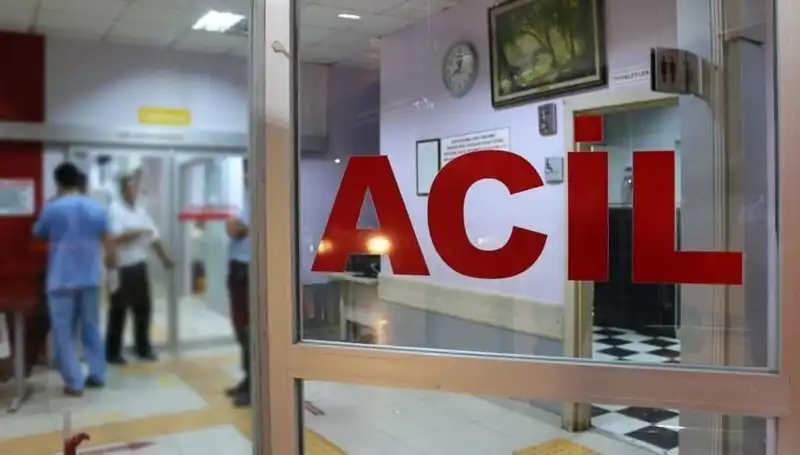 Burdur'da Bıçaklı Kavga: Bir Genç Agır Yaralandı