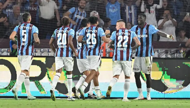 Trabzonspor, Kocaelispor'u Maçta Ezip Geçti: Canlı Anlatım ve Detaylar