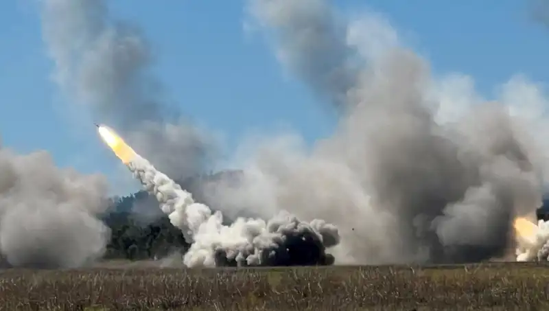 Avustralya’nın En Büyük Askeri Tatbikatında Şaşırtan İlk: HIMARS Atışları Gerçekleştirildi!
