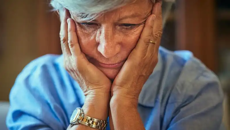 40'lı Yaşlarındaki Kadının Alzheimer Mücadelesi: Stresle İlgili Sanılan Erken Belirtiler