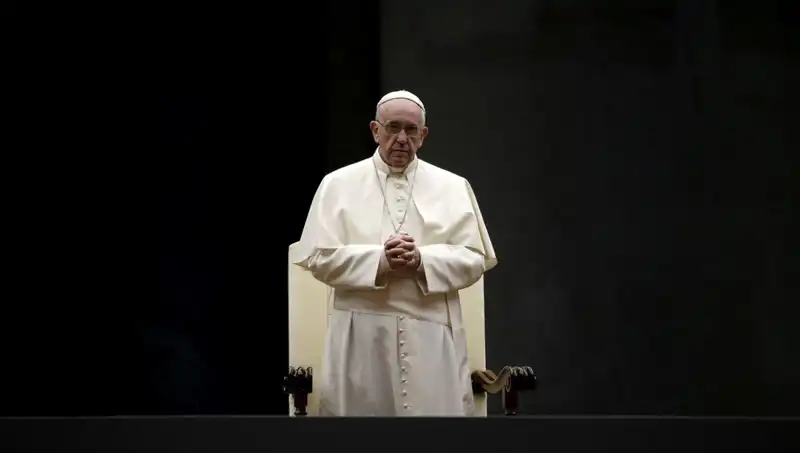 İlklerin Papası: Kapıcılıktan Vatikan'a Francis'in Tabuları Yıkan İnanılmaz Hayatı