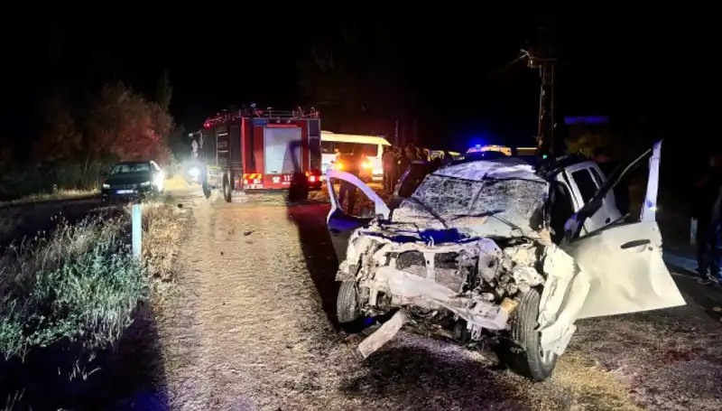 Traktör ve Cipi Bir Araya Getiren Kaza: 5 Yaralı