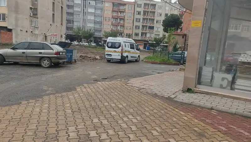 4. Kattan Düşen Kadının Hayatına Dokunan Kahramanlar