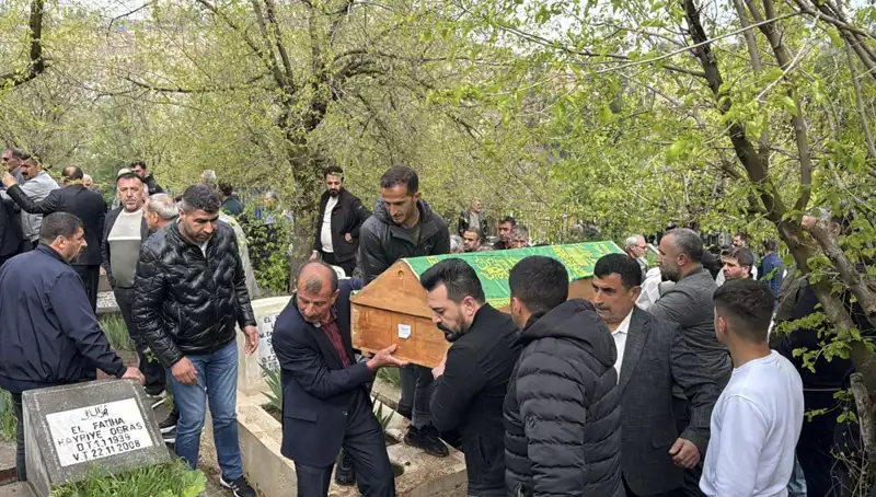 Karabük'teki Feci Trafik Kazası: 4 Kişi Diyarbakır'da Defnedildi