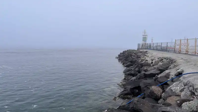 Çanakkale Boğazı'nda Görülen Yoğun Sis, Gemi Geçişlerini Durdurdu